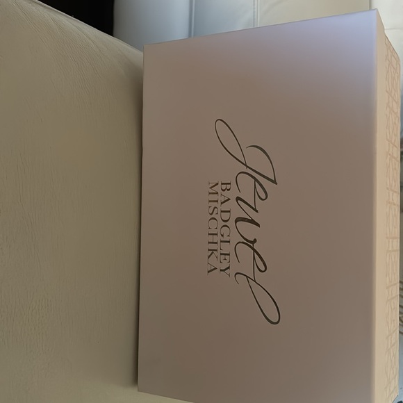 Badgley Mischka empty shoe box - Picture 7 of 7